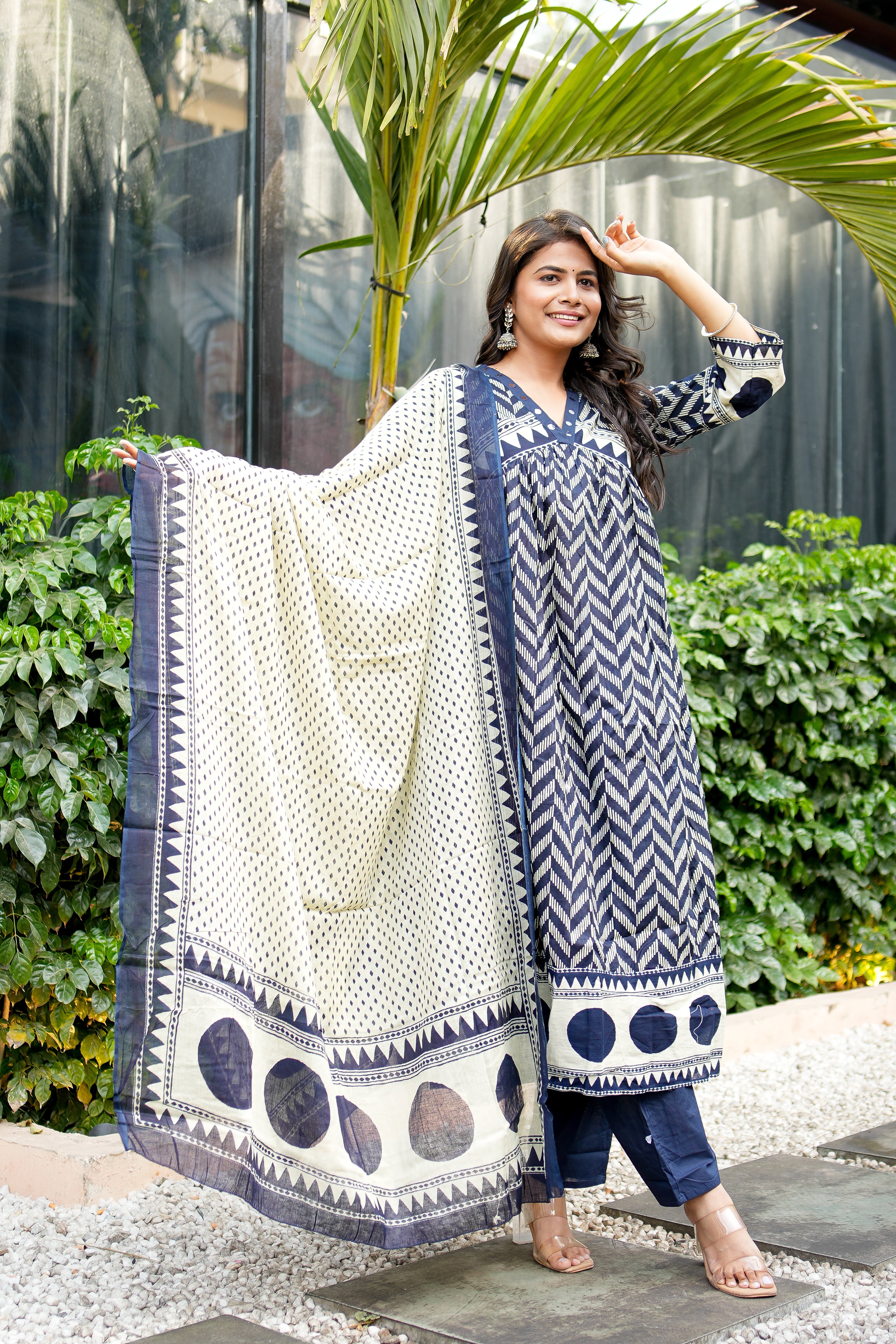 Very Elegant Pure Mul Cotton Embroidery Suit Set