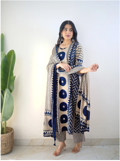 Bna Bnaya Blue Cotton Ajrakh Katha Detailed Dupatta Set
